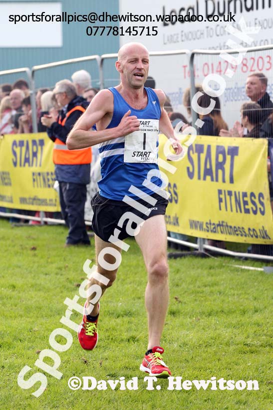 Ian Hudspith (Morpeth) 6th in the 2014 Blaydon Races. Photo: David T. Hewitson/Sports for All Pics